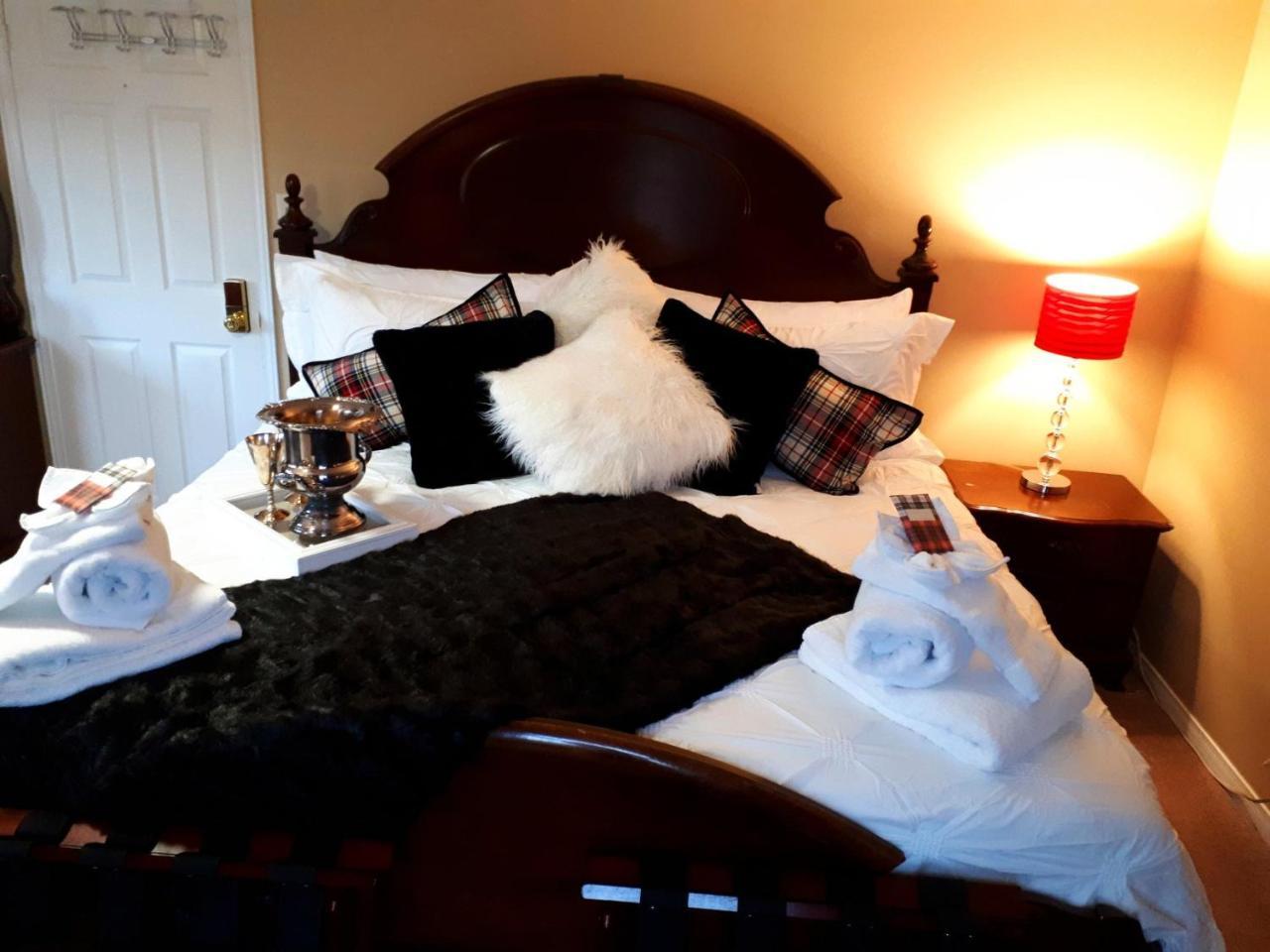 The Tartan House Bed & Breakfast エイジャックス エクステリア 写真