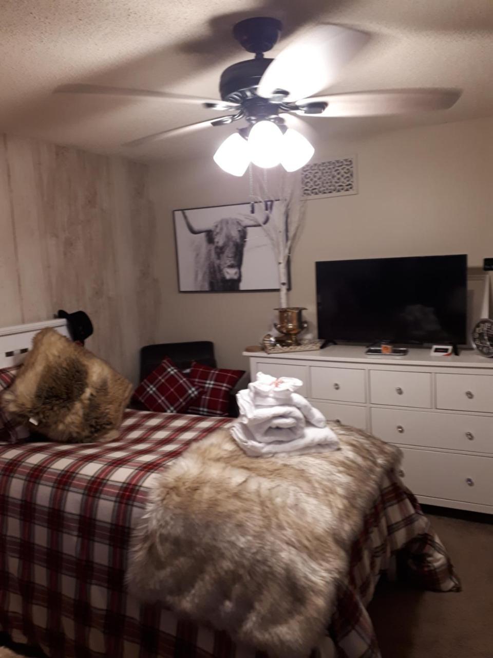 The Tartan House Bed & Breakfast エイジャックス エクステリア 写真